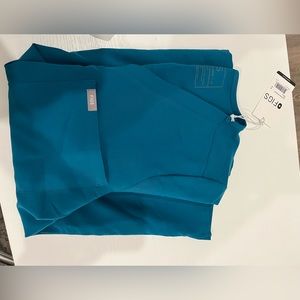 figs scrubs top, never worn